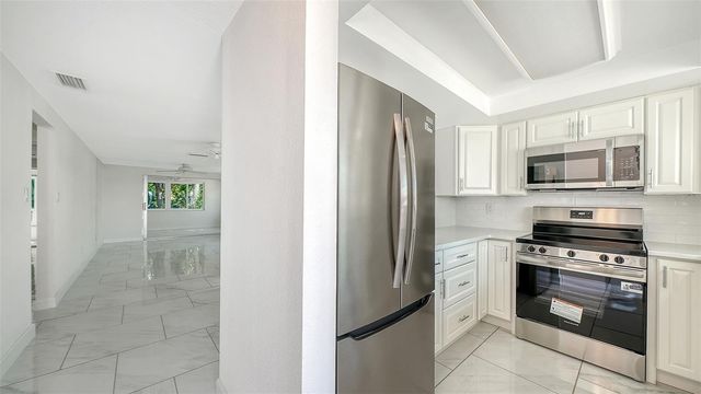 554 SPANISH DRIVE S, Longboat Key, FL 34228