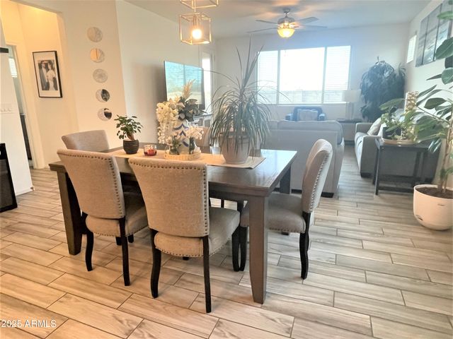 2822 W Apollo Road, Phoenix, AZ 85041