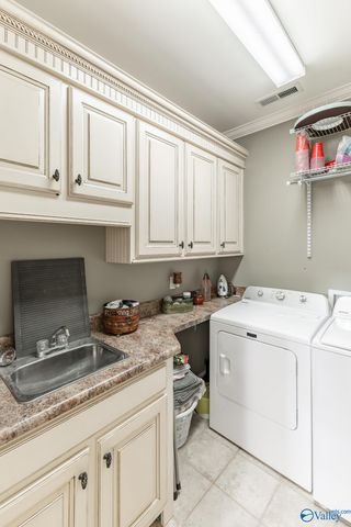 22932 Ledges Drive, Athens, AL 35613