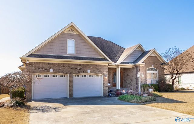 22932 Ledges Drive, Athens, AL 35613