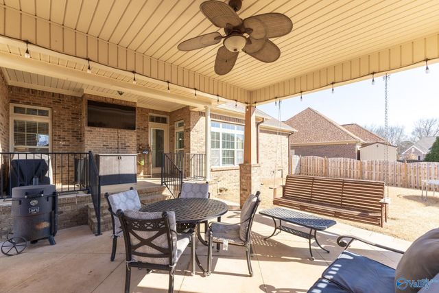 22932 Ledges Drive, Athens, AL 35613