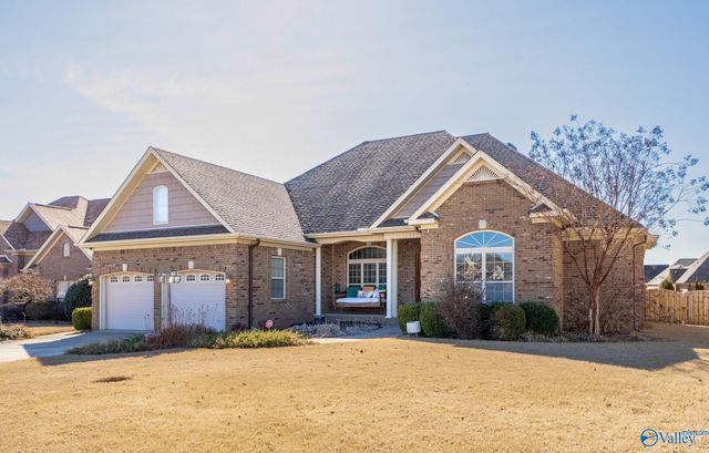 22932 Ledges Drive, Athens, AL 35613