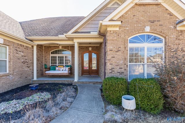 22932 Ledges Drive, Athens, AL 35613