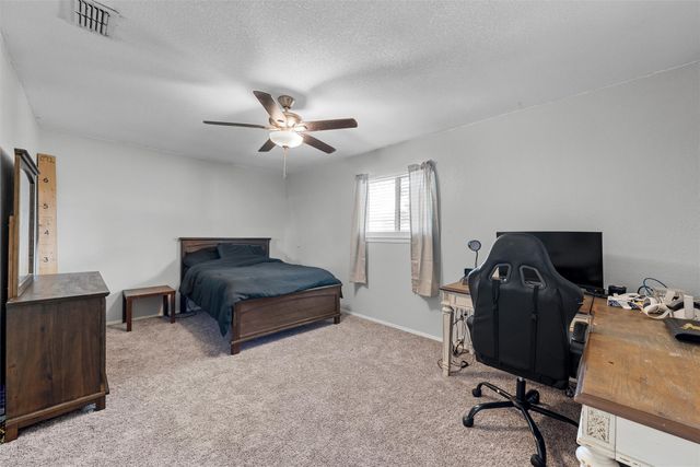 128 E Johnson Street, Hewitt, TX 76643