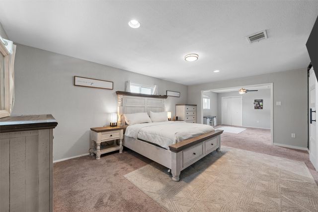 128 E Johnson Street, Hewitt, TX 76643