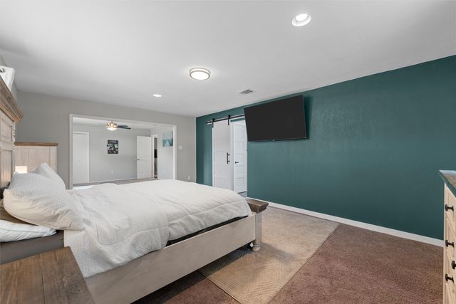 128 E Johnson Street, Hewitt, TX 76643