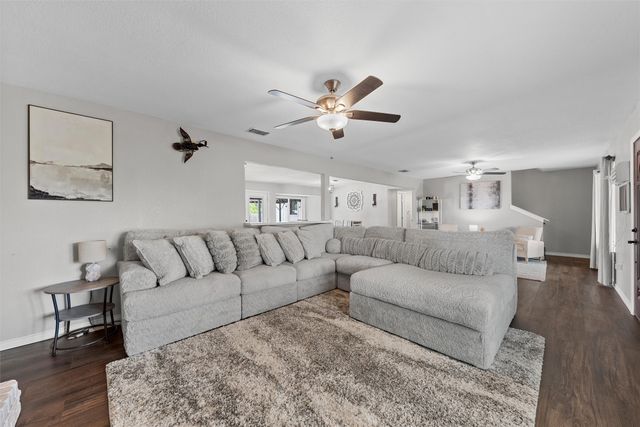 128 E Johnson Street, Hewitt, TX 76643