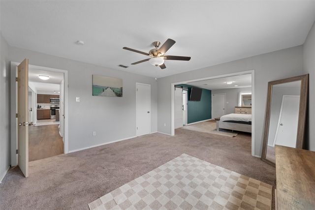 128 E Johnson Street, Hewitt, TX 76643