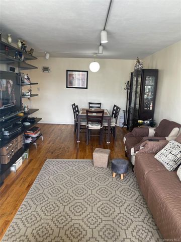 100-26 67 Road 6E, Forest Hills, NY 11375