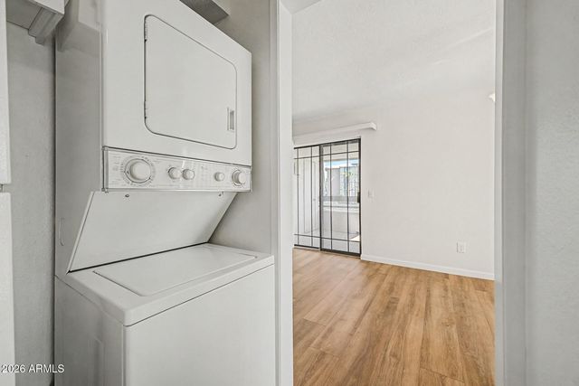 5227 N 24TH Street 201, Phoenix, AZ 85016