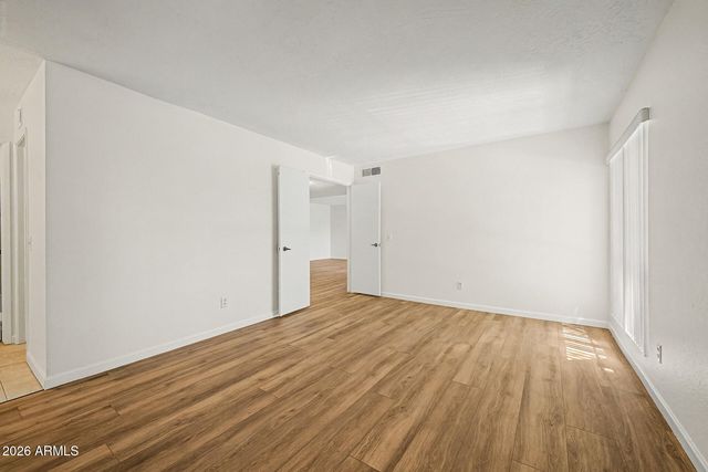 5227 N 24TH Street 201, Phoenix, AZ 85016