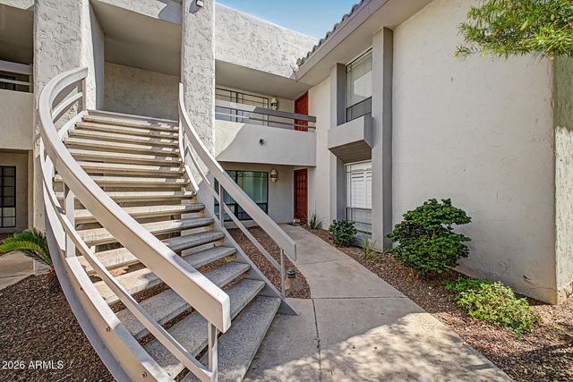 5227 N 24TH Street 201, Phoenix, AZ 85016