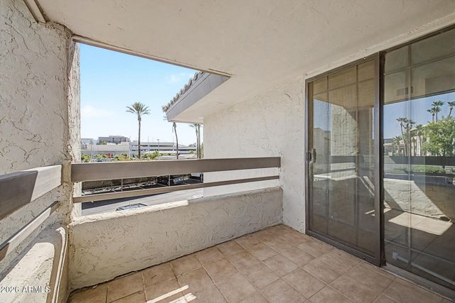 5227 N 24TH Street 201, Phoenix, AZ 85016