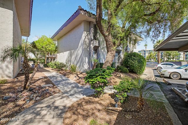 5227 N 24TH Street 201, Phoenix, AZ 85016