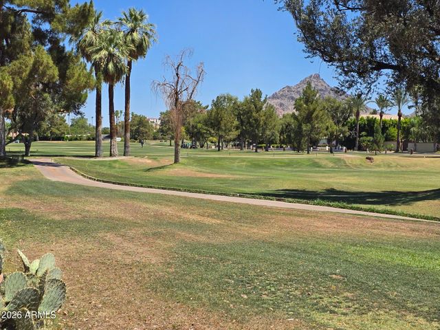 5227 N 24TH Street 201, Phoenix, AZ 85016
