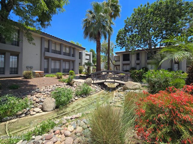 5227 N 24TH Street 201, Phoenix, AZ 85016