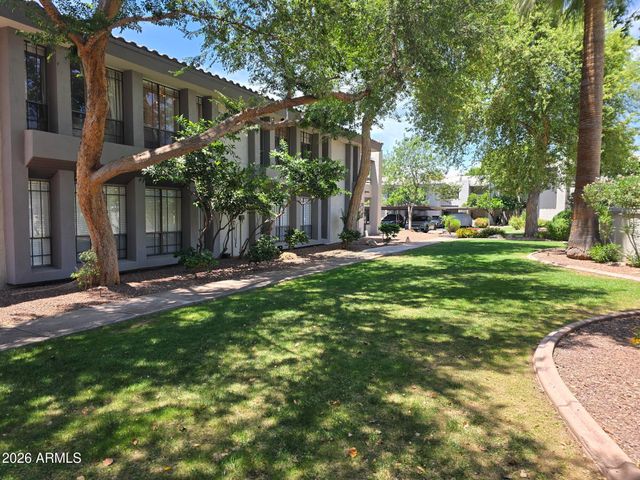 5227 N 24TH Street 201, Phoenix, AZ 85016