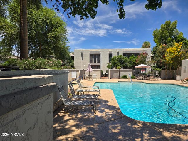 5227 N 24TH Street 201, Phoenix, AZ 85016