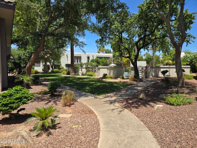 5227 N 24TH Street 201, Phoenix, AZ 85016