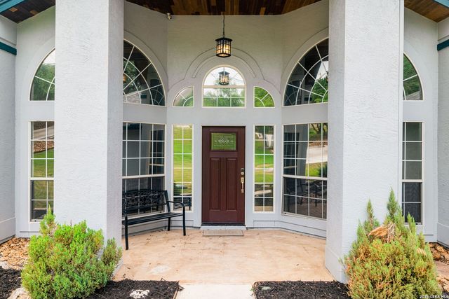 1122 Midnight, San Antonio, TX 78260