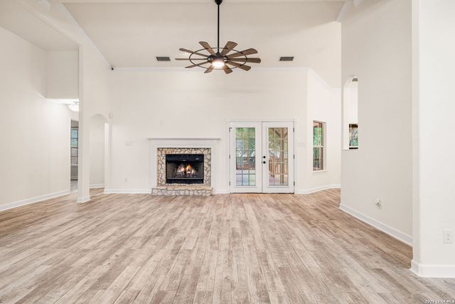 1122 Midnight, San Antonio, TX 78260