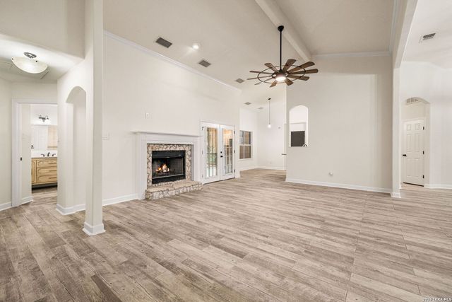 1122 Midnight, San Antonio, TX 78260