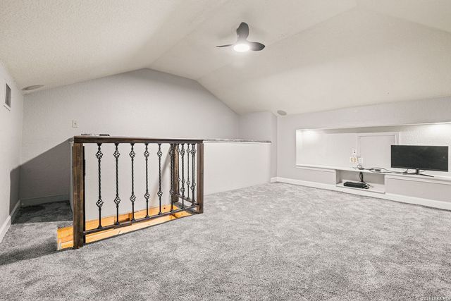 1122 Midnight, San Antonio, TX 78260