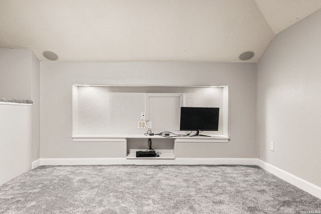 1122 Midnight, San Antonio, TX 78260