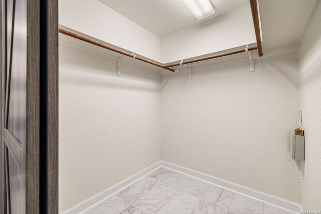 1122 Midnight, San Antonio, TX 78260