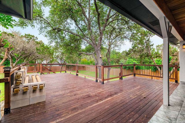 1122 Midnight, San Antonio, TX 78260
