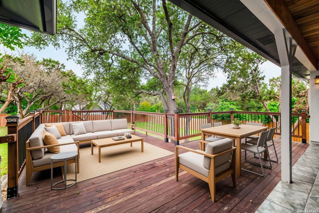 1122 Midnight, San Antonio, TX 78260