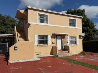 2313 NW 14th St 3, Miami, FL 33125