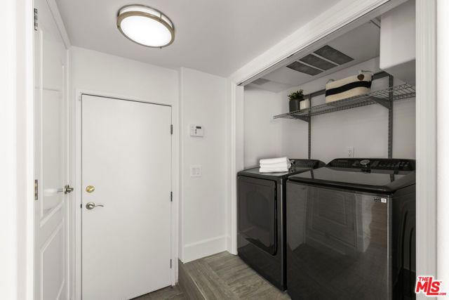 11723 Mayfield Avenue 3, Los Angeles, CA 90049