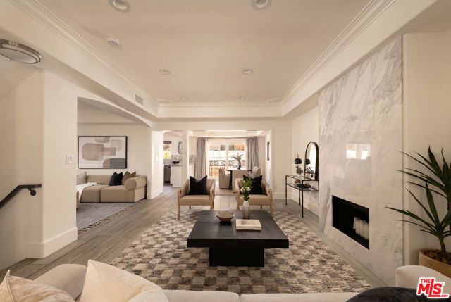 11723 Mayfield Avenue 3, Los Angeles, CA 90049