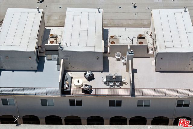 11723 Mayfield Avenue 3, Los Angeles, CA 90049