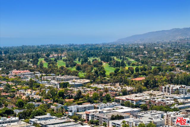 11723 Mayfield Avenue 3, Los Angeles, CA 90049