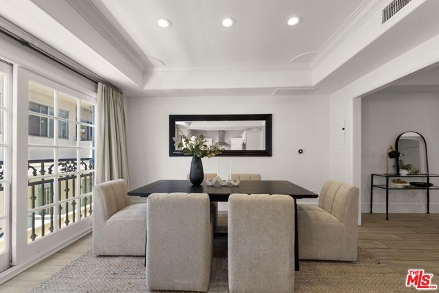 11723 Mayfield Avenue 3, Los Angeles, CA 90049