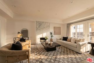 11723 Mayfield Avenue 3, Los Angeles, CA 90049