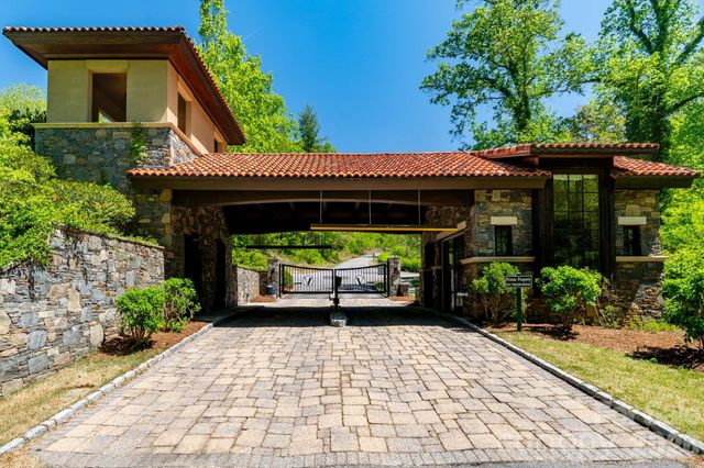 33 Bent Branch Lane, Asheville, NC 28804