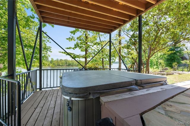 11999 Grandview Drive, Northport, AL 35475