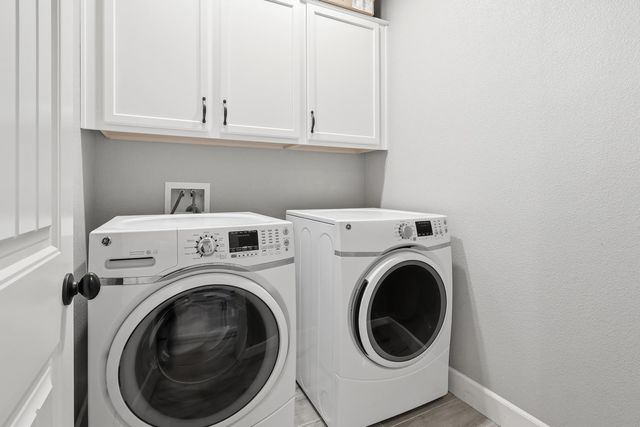 2278 Middlebury Dr, Lathrop, CA 95330
