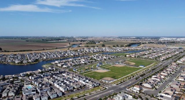 2278 Middlebury Dr, Lathrop, CA 95330