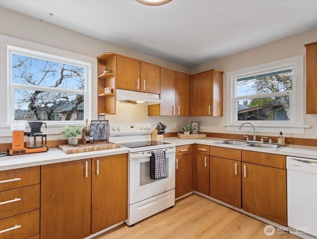 1810 Harney, Vancouver, WA 98660