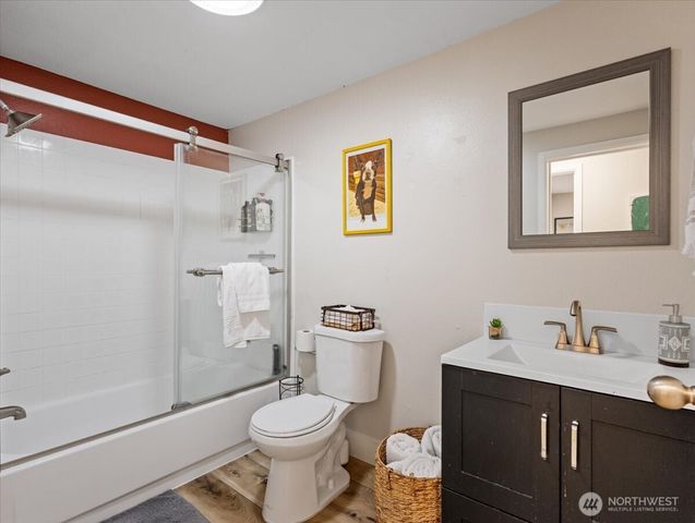 1810 Harney, Vancouver, WA 98660