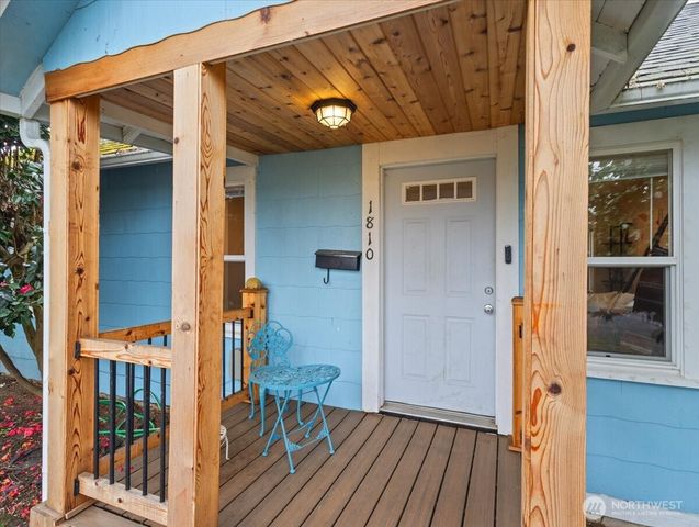 1810 Harney, Vancouver, WA 98660