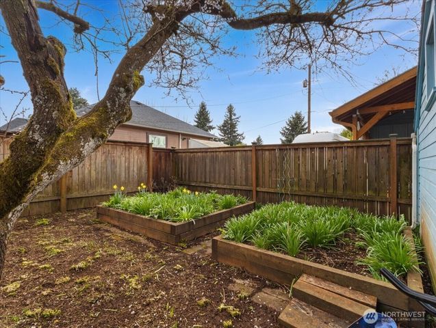 1810 Harney, Vancouver, WA 98660