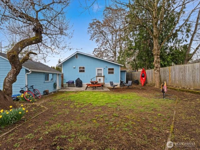 1810 Harney, Vancouver, WA 98660