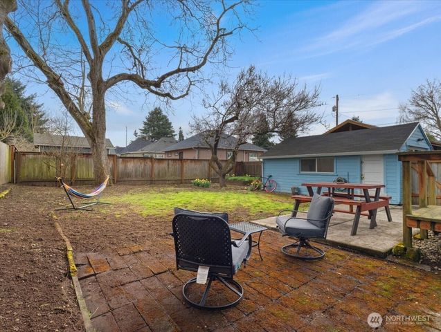1810 Harney, Vancouver, WA 98660