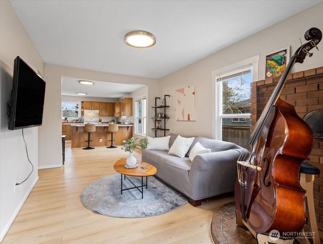 1810 Harney, Vancouver, WA 98660