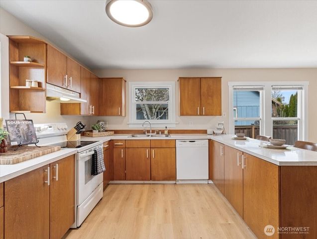 1810 Harney, Vancouver, WA 98660